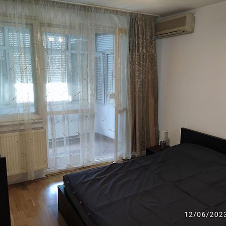 Fabian Central Apartment Bucureşti Ngoại thất bức ảnh