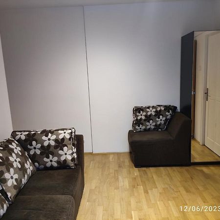 Fabian Central Apartment Bucureşti Ngoại thất bức ảnh